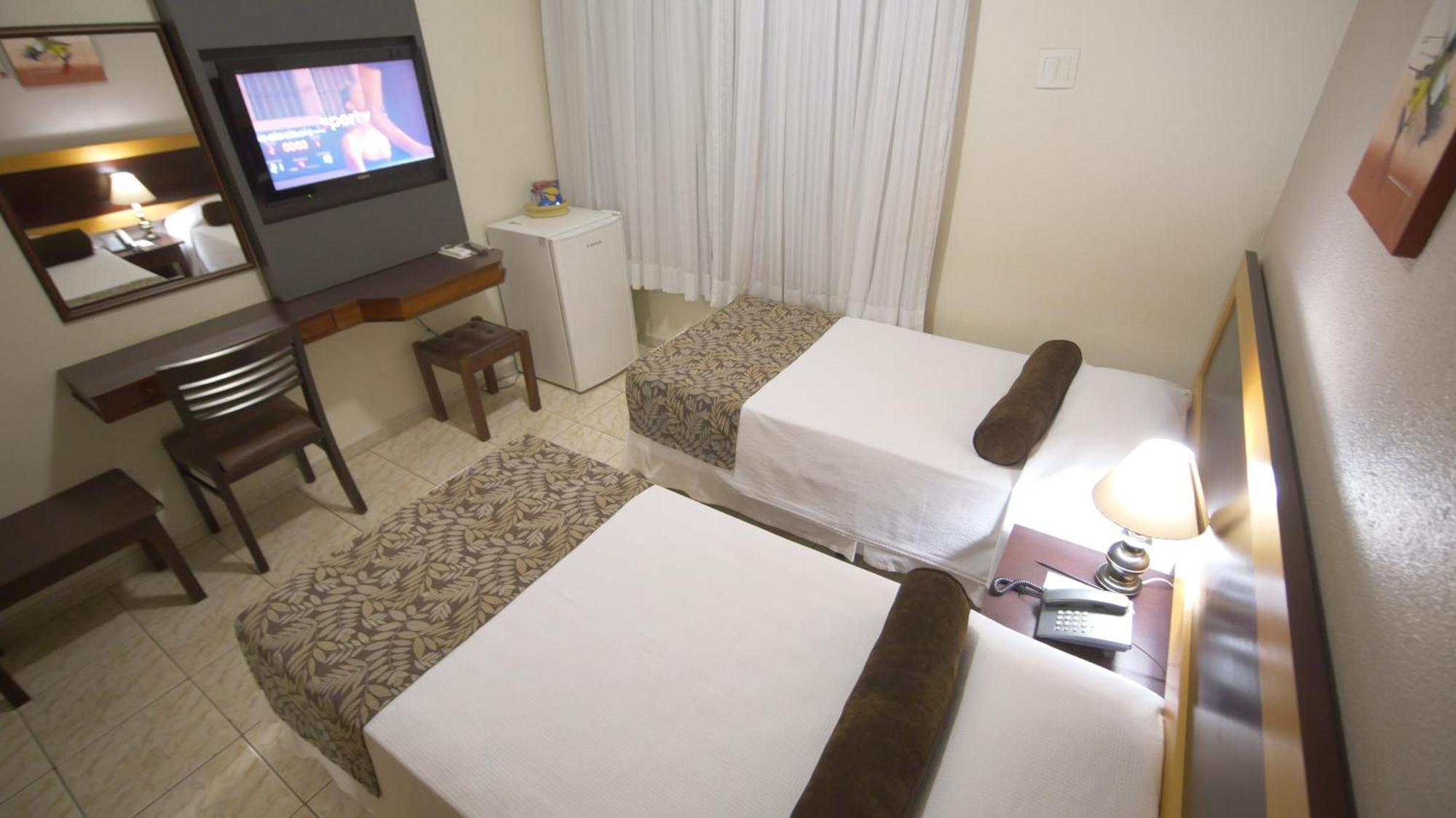 Regente Hotel Unaí Екстериор снимка